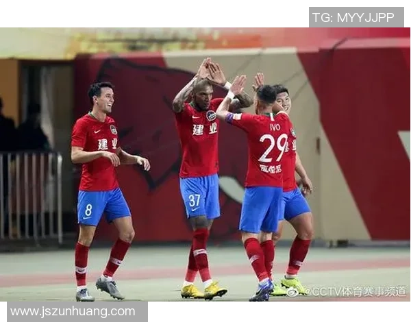 恒大对阵首尔的精彩对决新浪体育全程直播分析战局走势